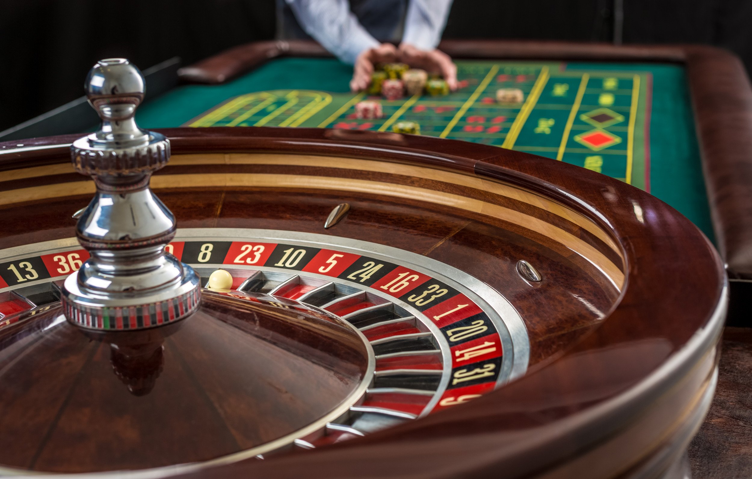 Pengguna Indonesia dari berbagai kota menikmati taruhan olahraga dan slot online di ponsel